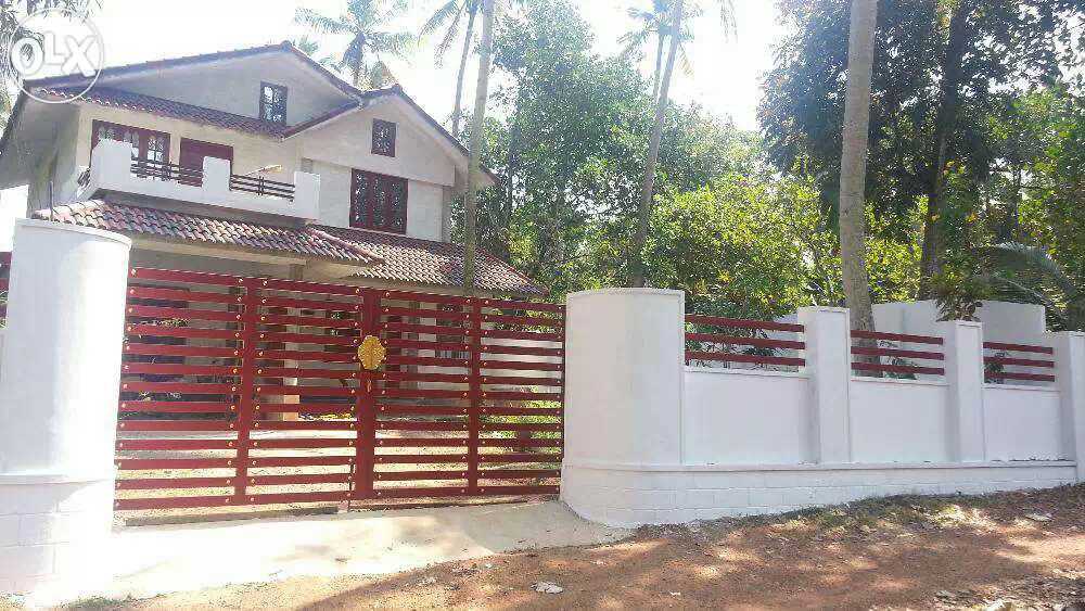 4 BHK House 20 cents of land For Sale at Puthenkulam, Kollam