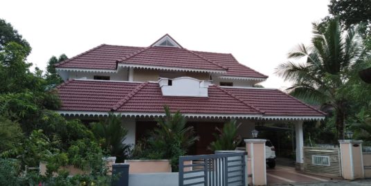 10 cent and 2860 sq feet house For Sale at Anakkal