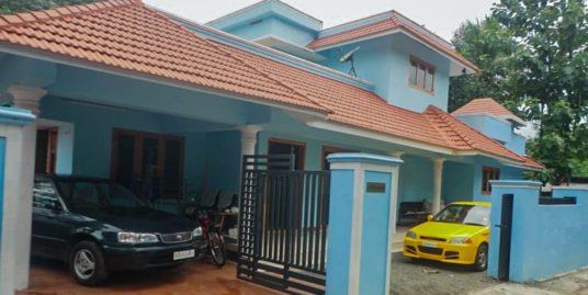 4BHK in 8 cents for sale