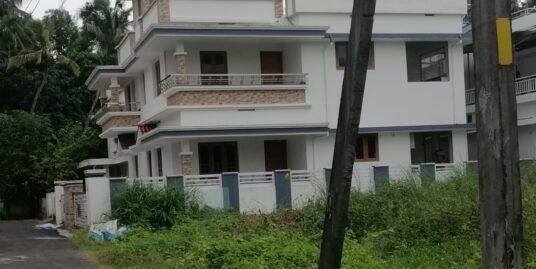 6 Bed, House/Villa for Sale in Viyyoor,Thrissur