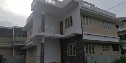 4 Bed, House/Villa for Sale in Kolazhy,Thrissur