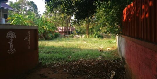Land for sale in Athani Ambalapuram.