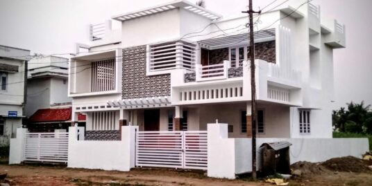 4 bhk luxury house for sale in Ayyanthole,Thrissur.