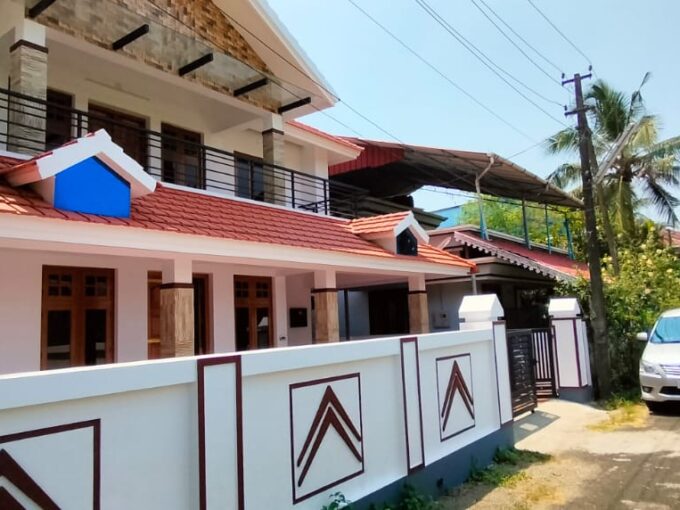 4 BHK House for sale in Chembukkav, Thrissur